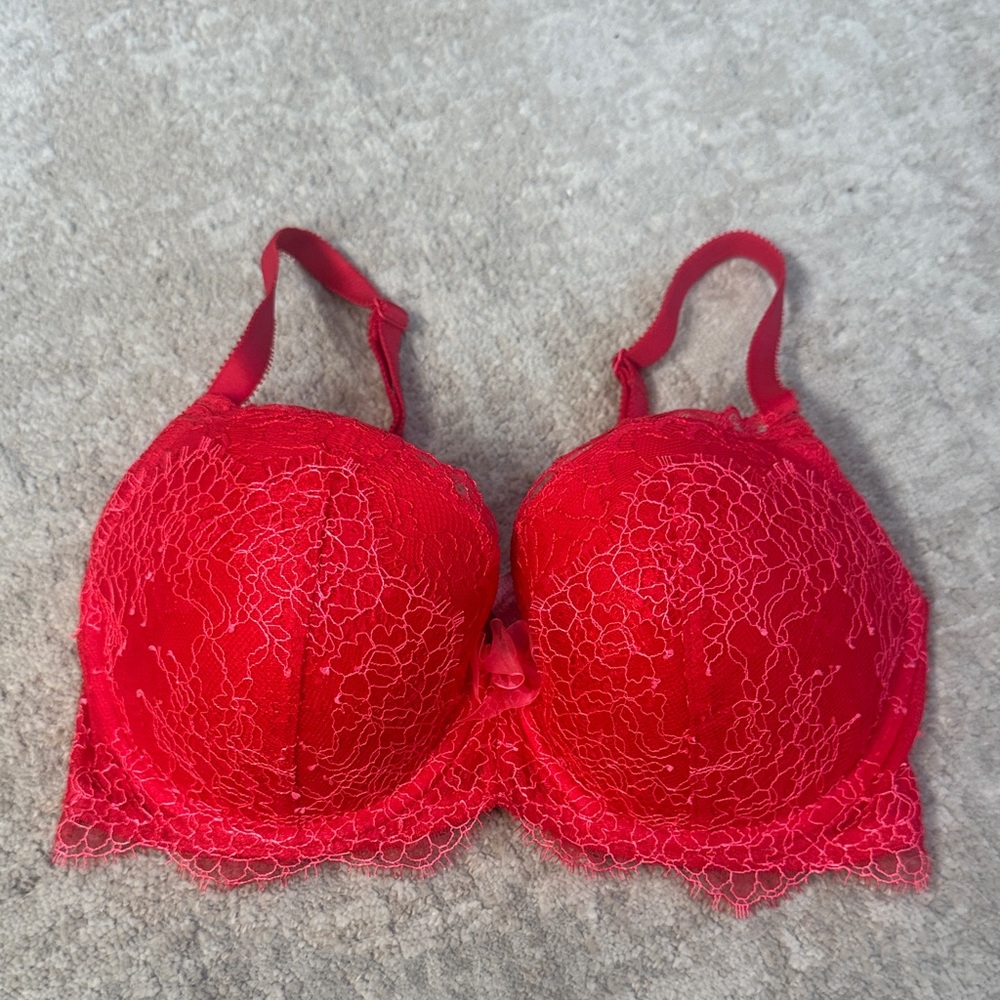 Victoria's Secret Vibrant Red Lace Bra - Picture 2 of 7